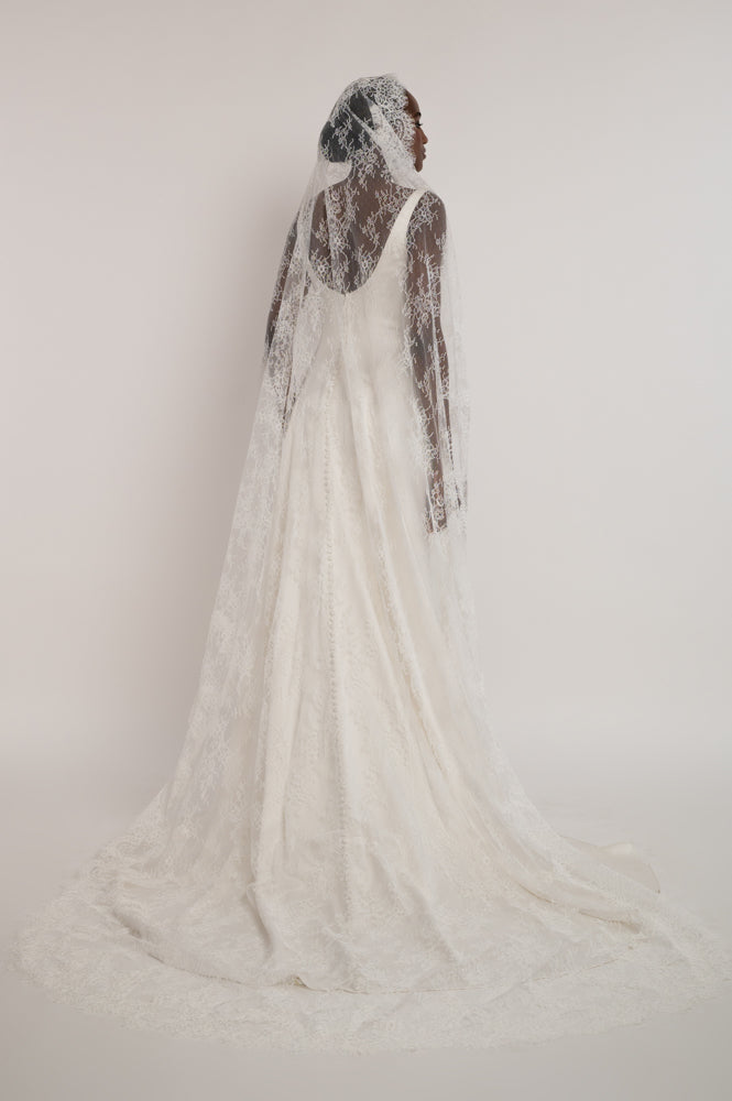 MILLIE VEIL