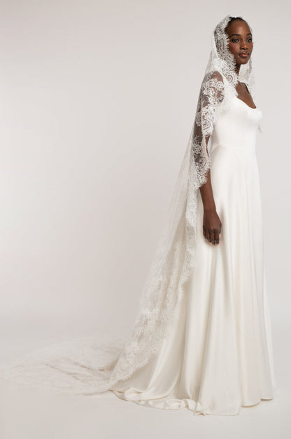 MILLIE VEIL